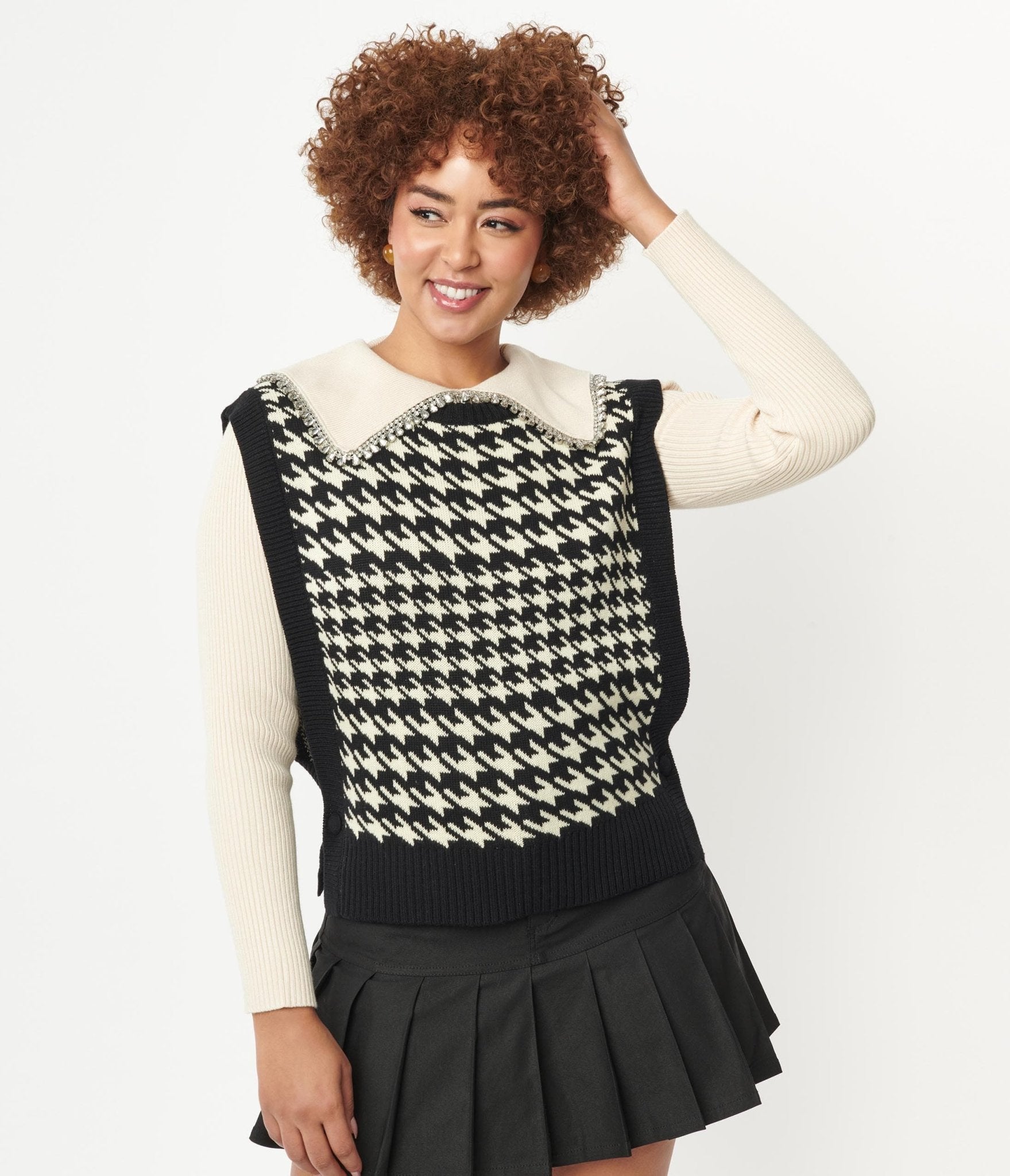 

Black & Cream Houndstooth Sweater Vest