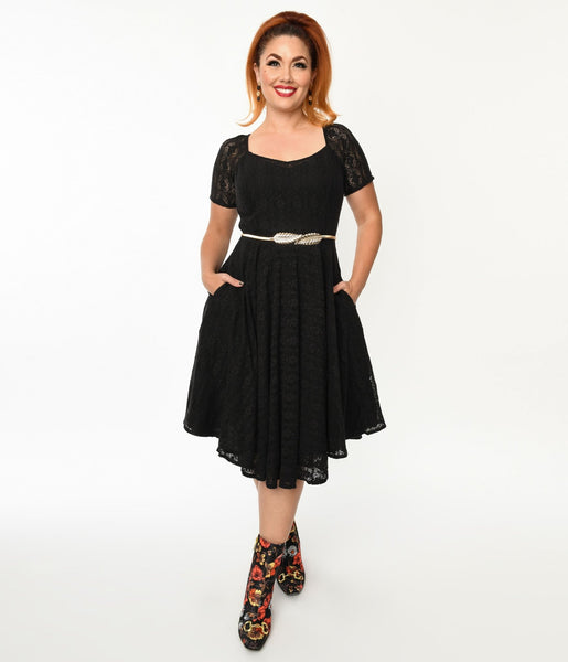 Swing-Skirt Short Sleeves Sleeves Scoop Neck Button Closure Belted Lace Dress