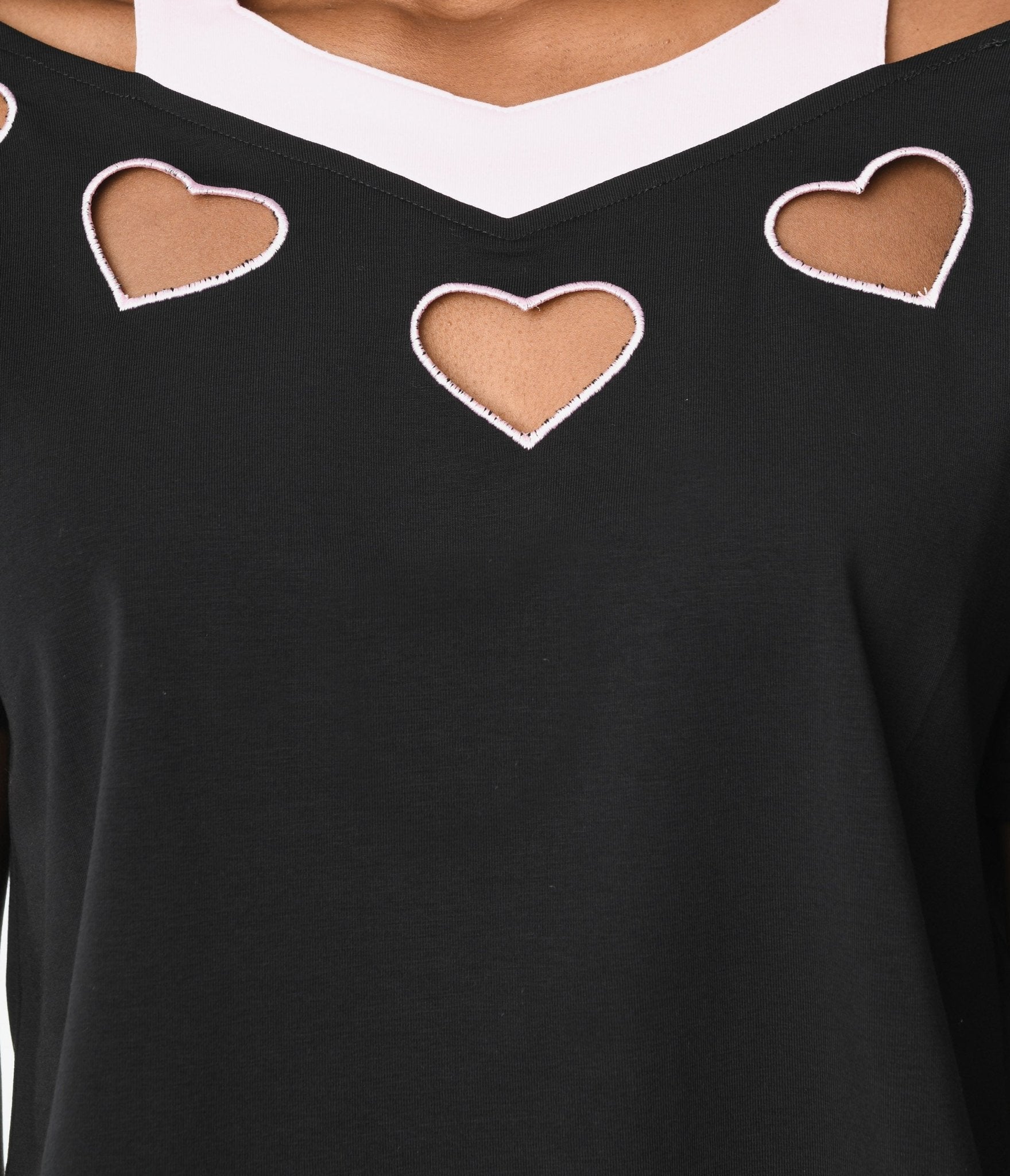 https://cdn.shopify.com/s/files/1/2714/9310/products/black-pink-hearts-rina-top-829685.jpg?v=1703093757