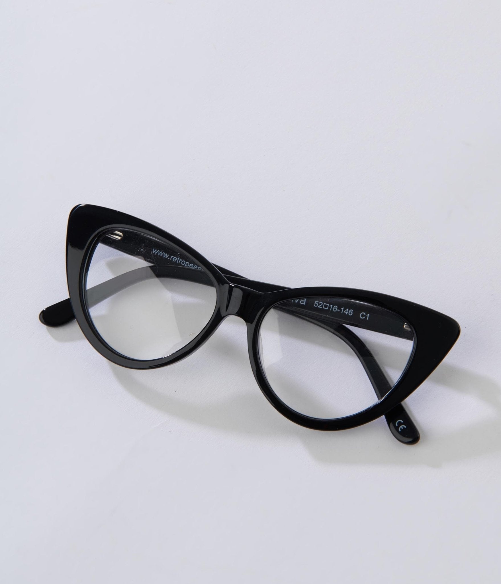 Unique Vintage Black Heart Glasses