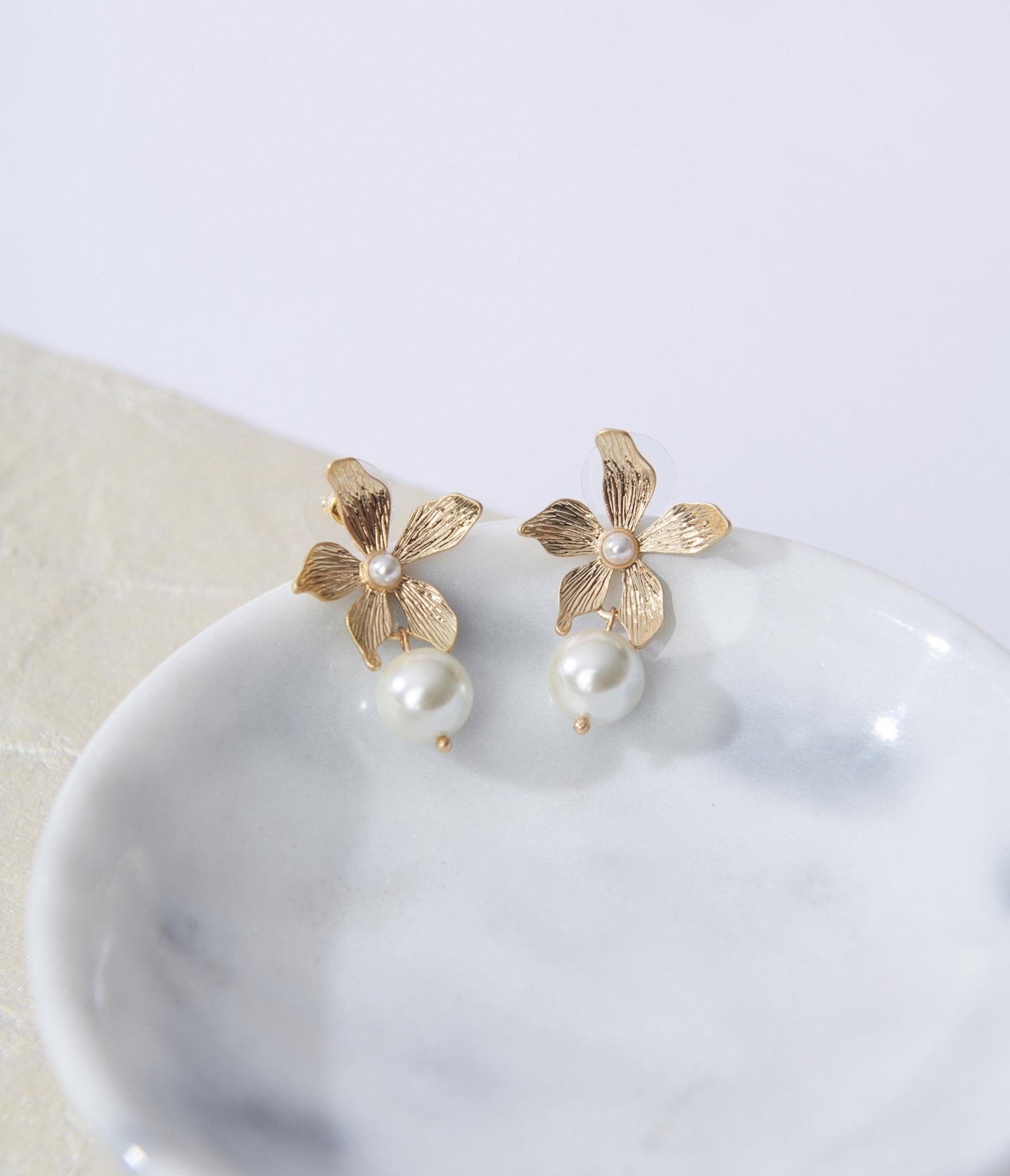 

Gold Pearl Floral Drop Earrings