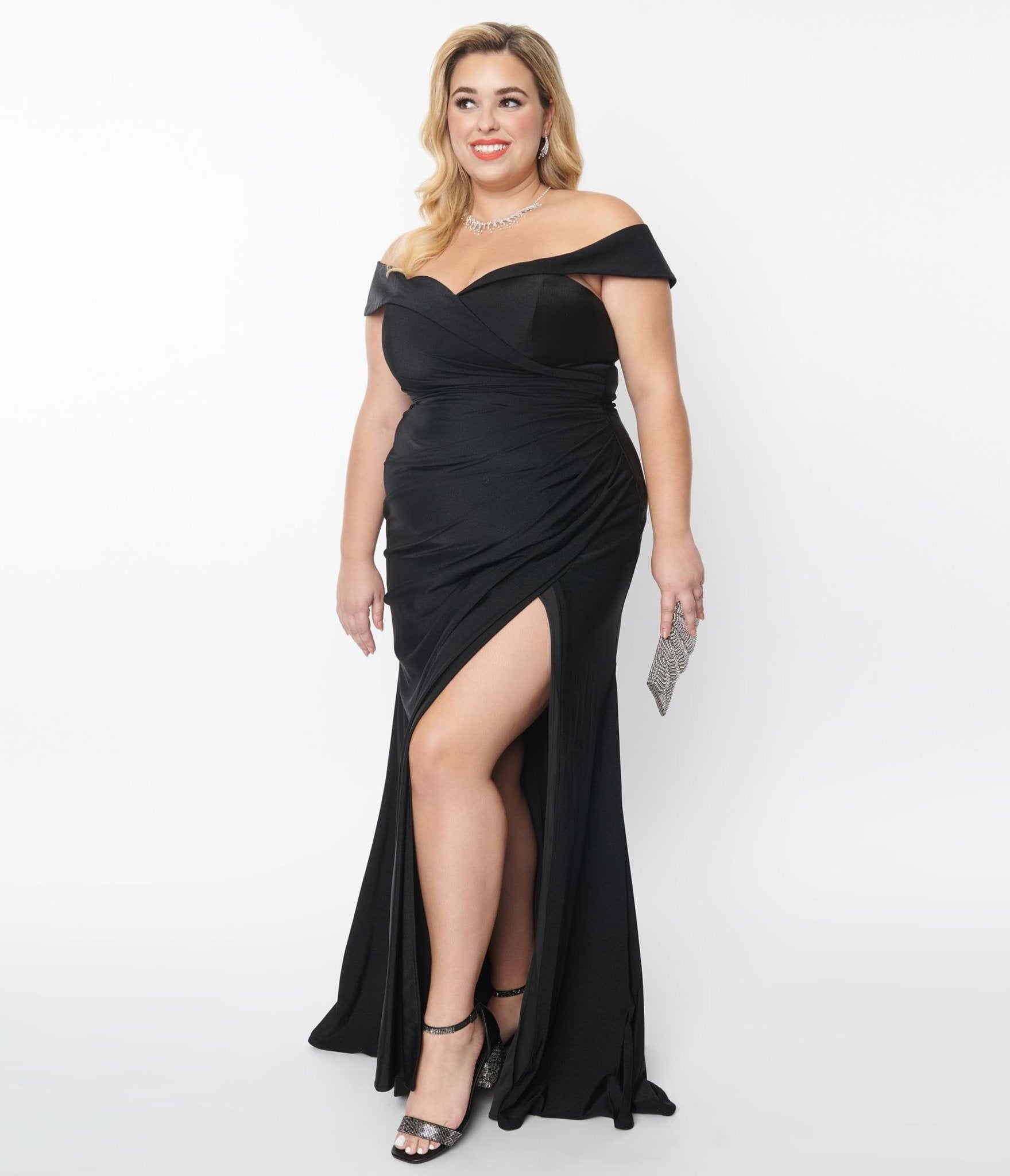 

Plus Size Black Off The Shoulder Full Length Dress