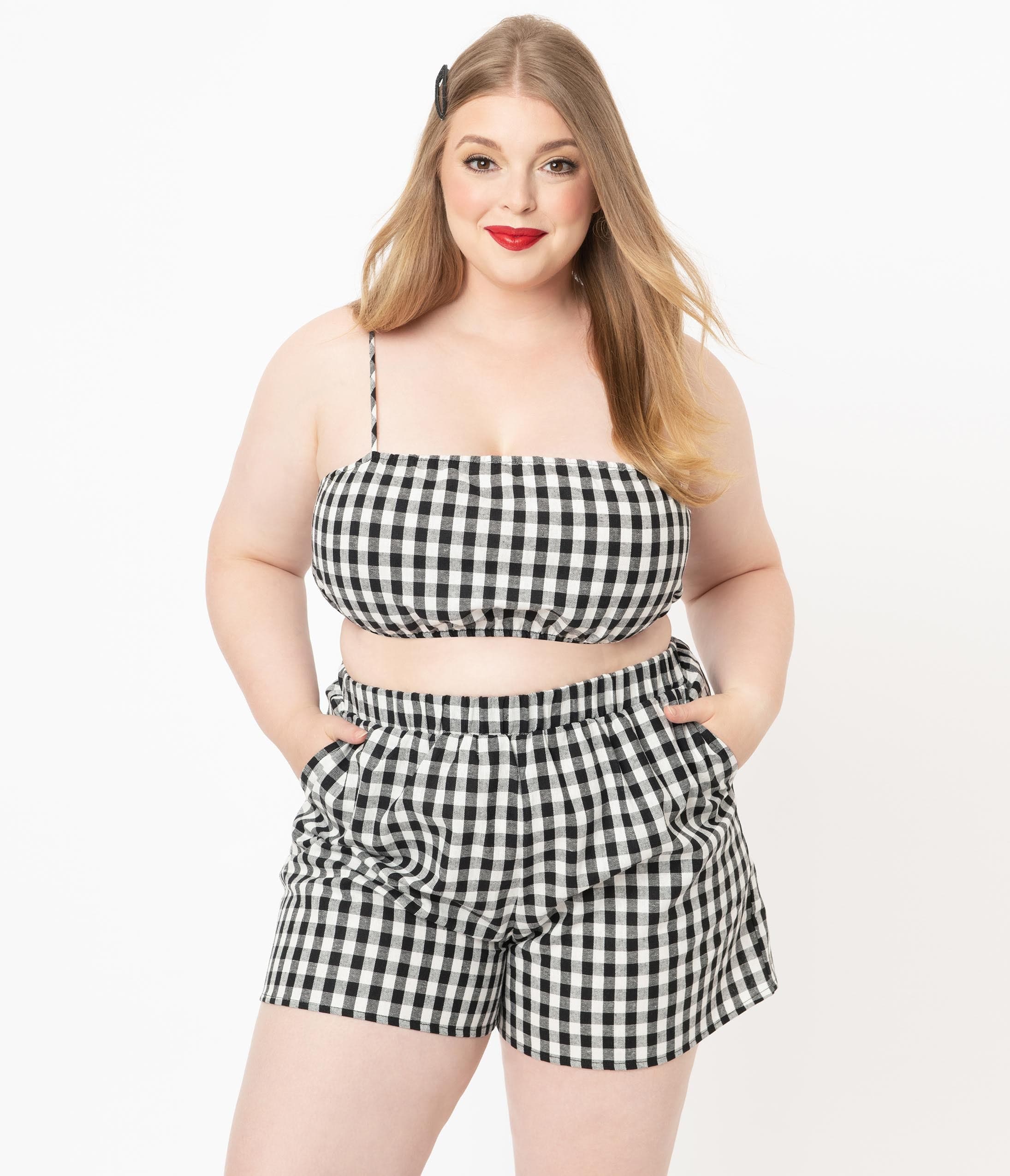 

Plus Size Black & White Gingham Crop Top