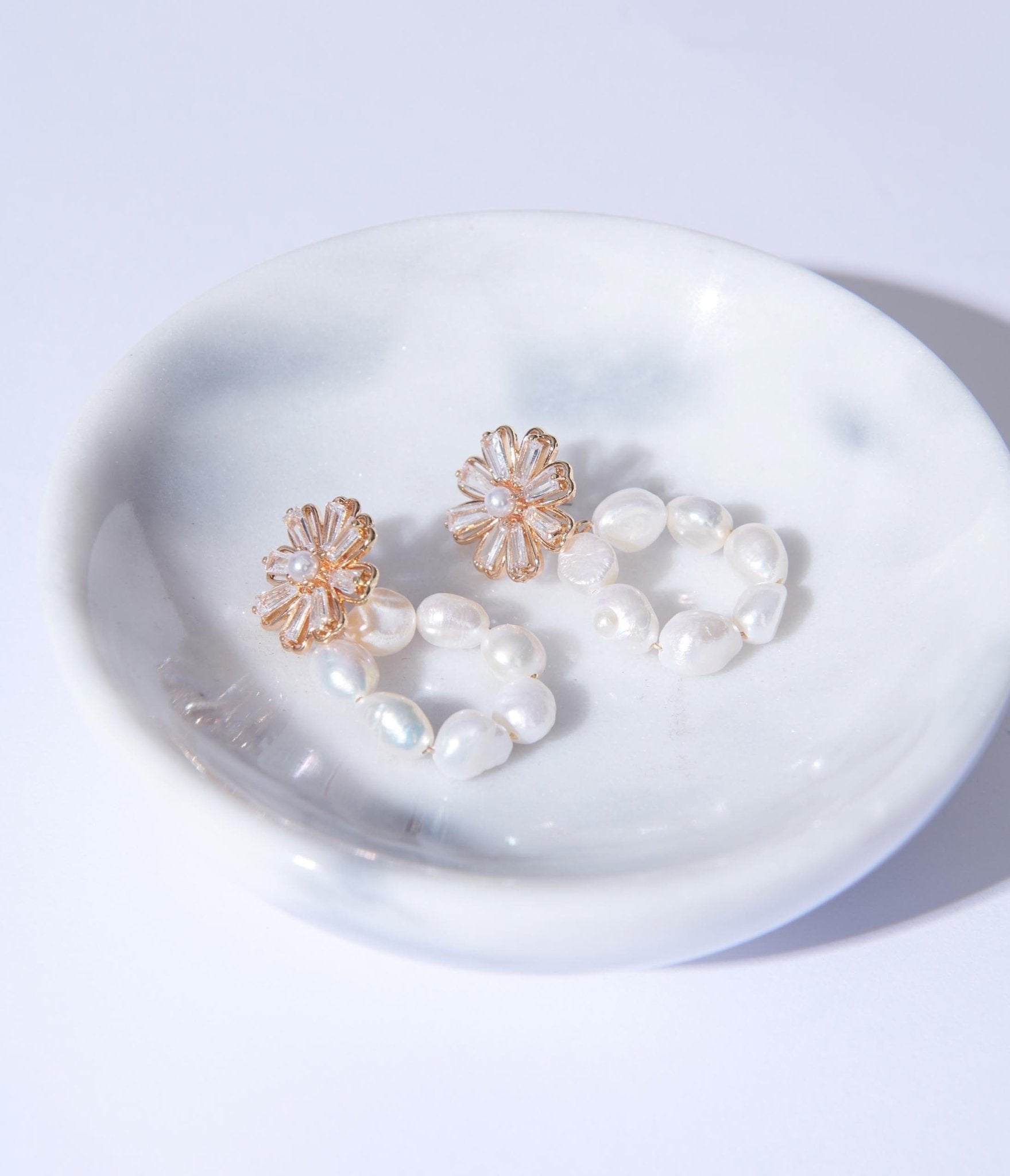 

Rhinestone & Faux Freshwater Pearl Floral Drop Earrings