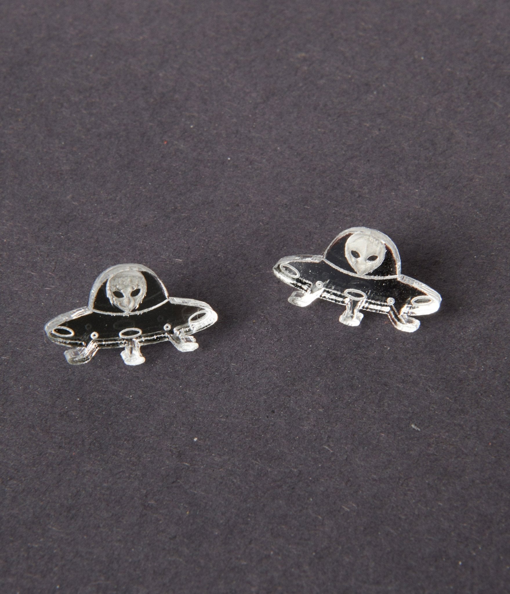 

Silver Ufo Stud Earrings