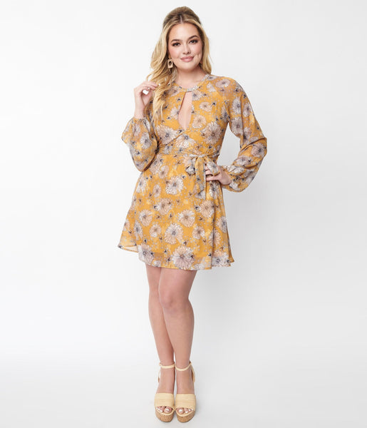 Fitted Keyhole Self Tie Fit-and-Flare Long Sleeves Floral Print Scoop Neck Dress