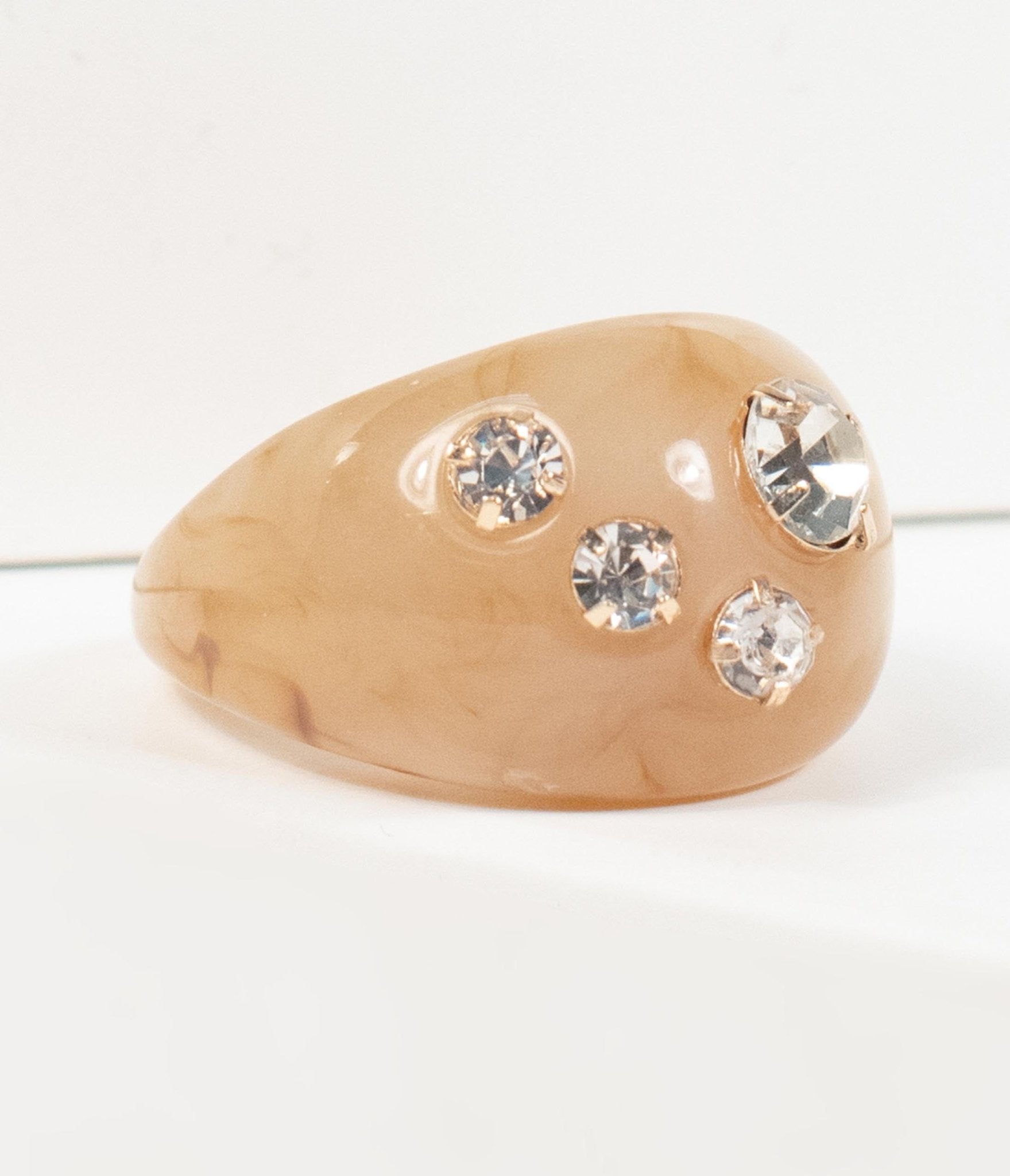 

Tan Resin & Rhinestone Ring