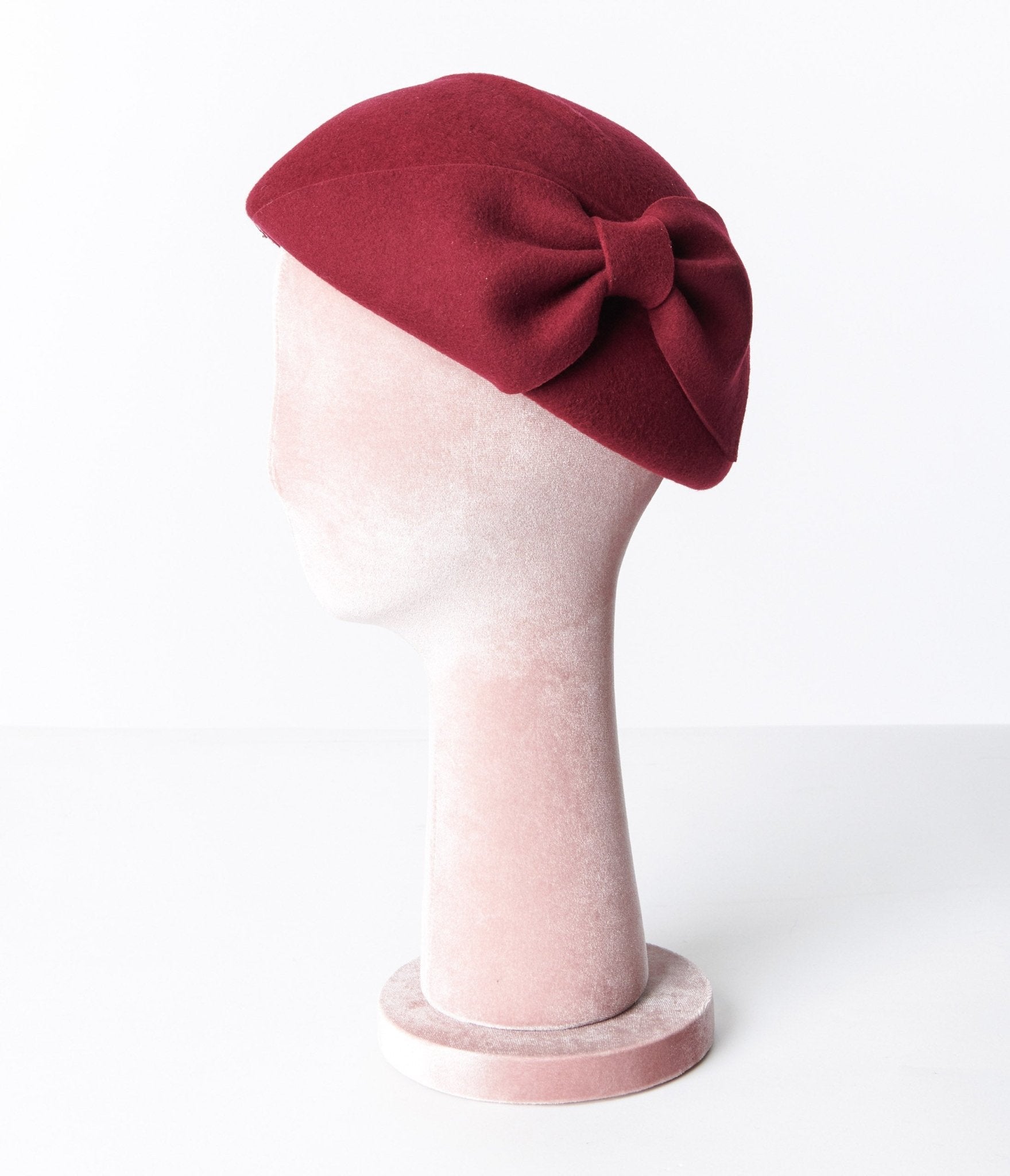 

Unique Vintage 1920S Burgundy Wool Felt Bow Beret