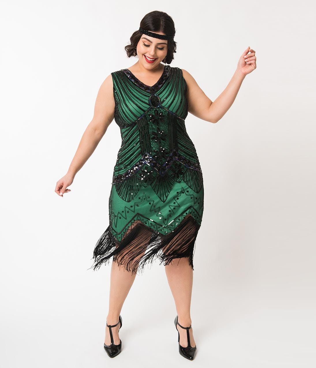 

Unique Vintage Plus Size 1920S Deco Green & Black Sequin Veronique Fringe Flapper Dress