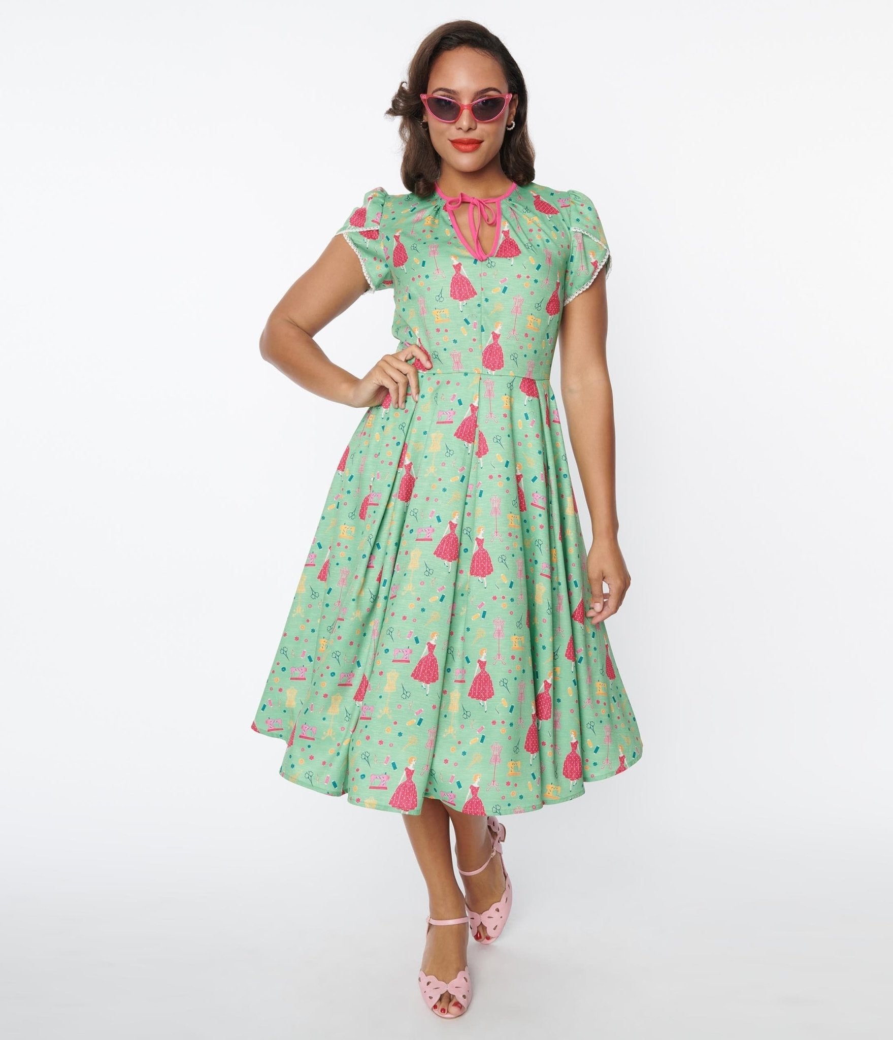 

Unique Vintage 1940S Sage & Retro Sewing Print Dahlia Swing Dress