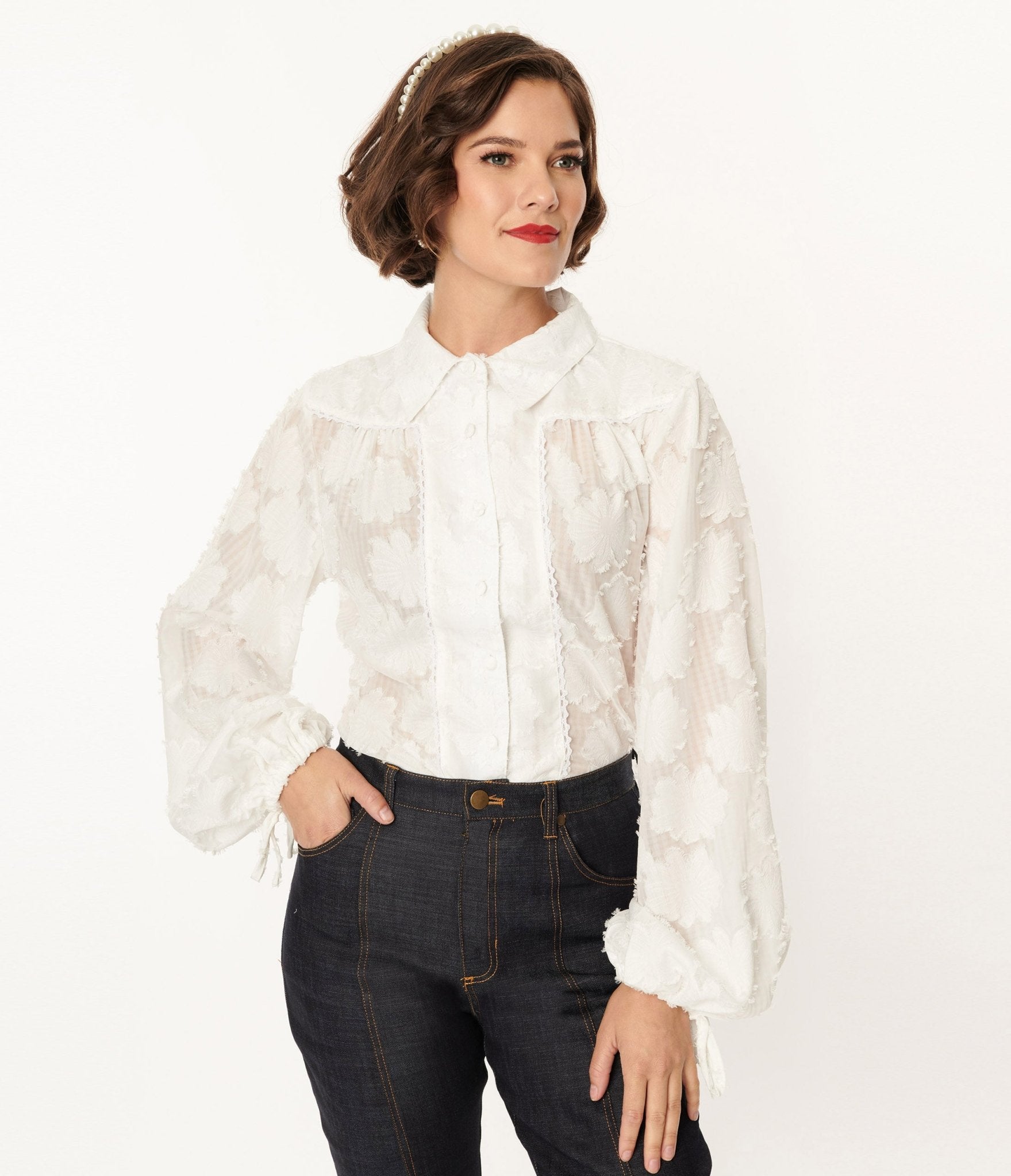 

Unique Vintage White Floral Francesca Blouse