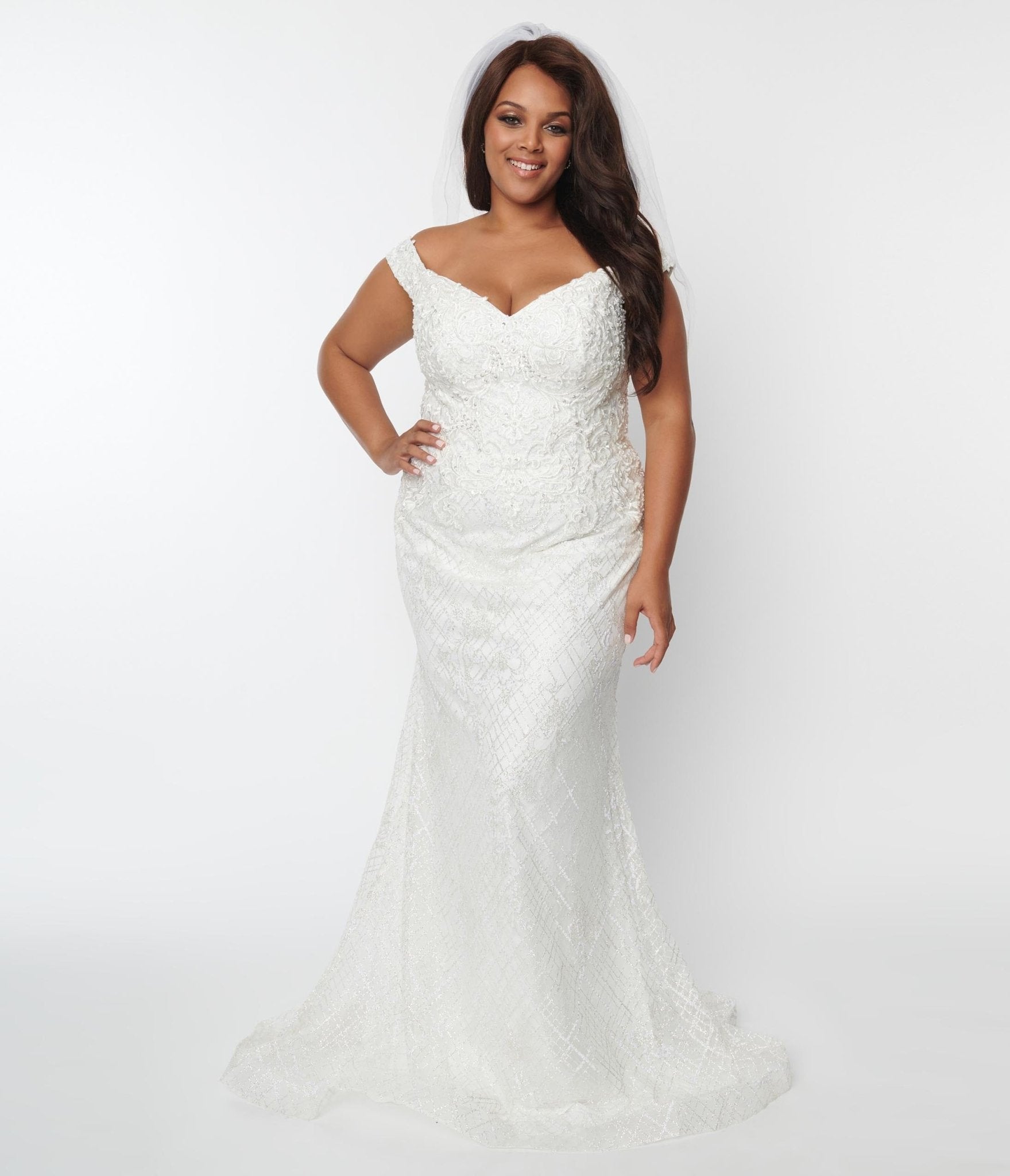 

Vintage Inspired Plus Size White Floral Mermaid Wedding Dress