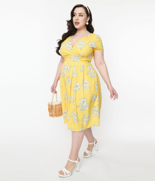 V-neck Swing-Skirt Floral Print Dress