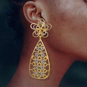 Luxurious Two-Tone Gold Drop Earrings - WhatNaturalsLove.com 