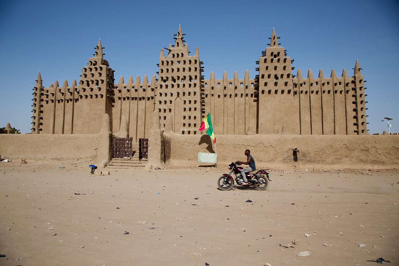 The Annual Restoration of An Ancient Mud Mosque, photo by Annie Risemberg