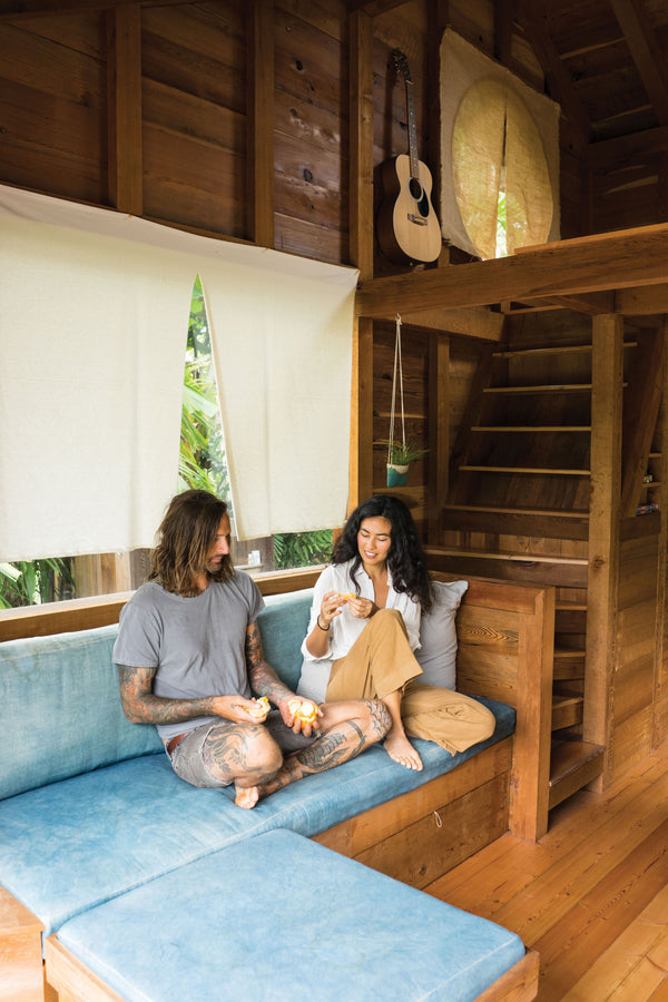 Surf-Shacks-An-Eclectic-Compilation-of-Surfers-Homes-from-Coast-to-Coast
