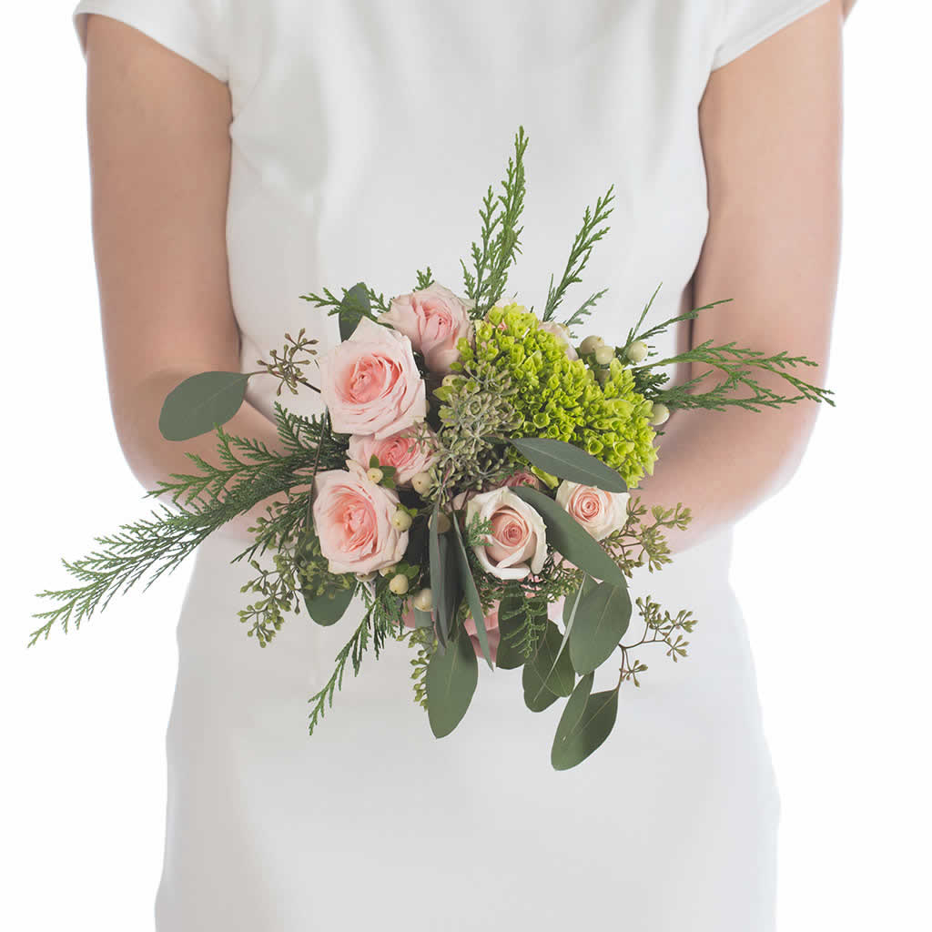 green bridesmaid bouquets