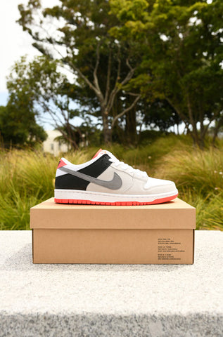 nike sb dunk low infrared