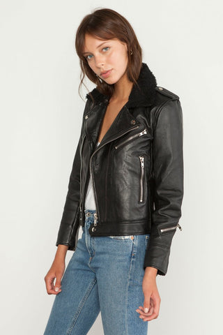 Deadwood leather jacket_ Fashion blog