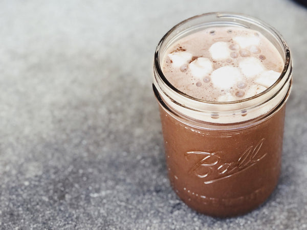 elettroliti nel latte al cioccolato caldo