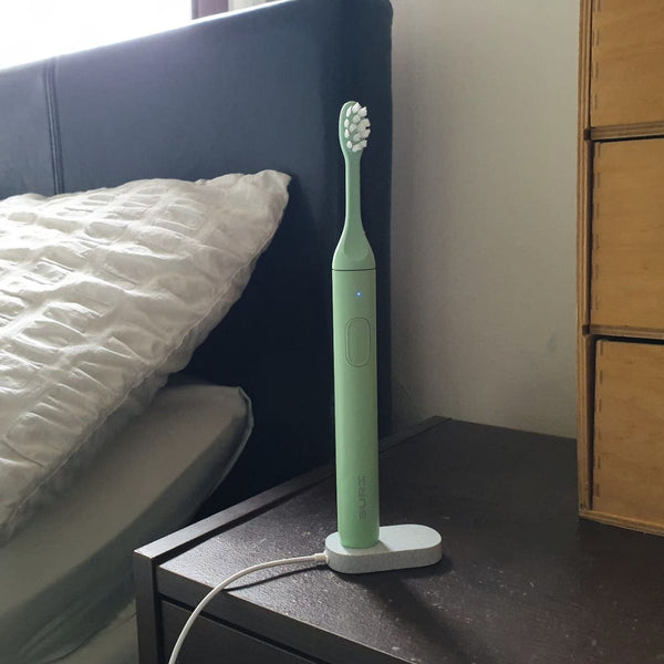 Suri Toothbrush Review - Charging