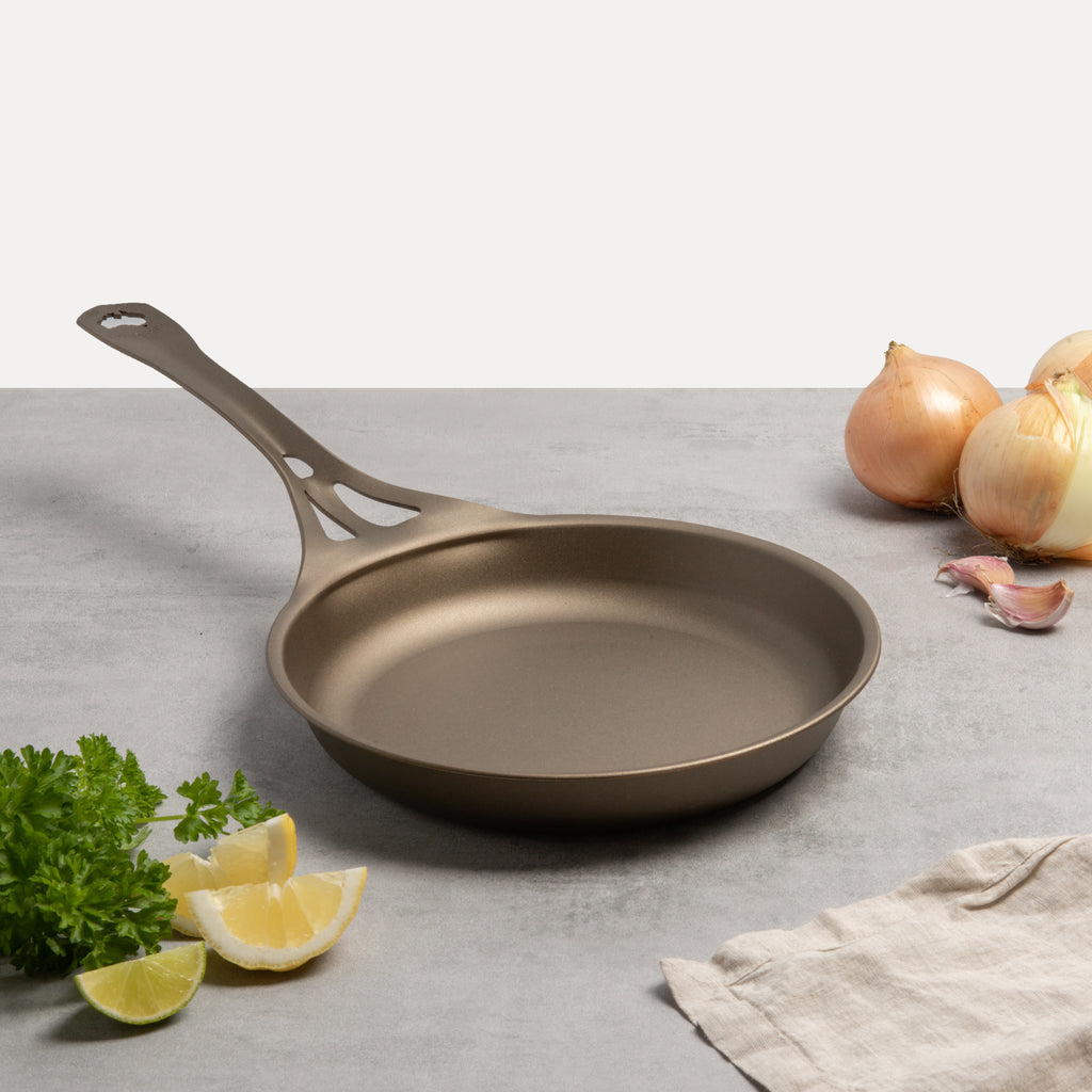 26cm Solidteknics satin frying pan