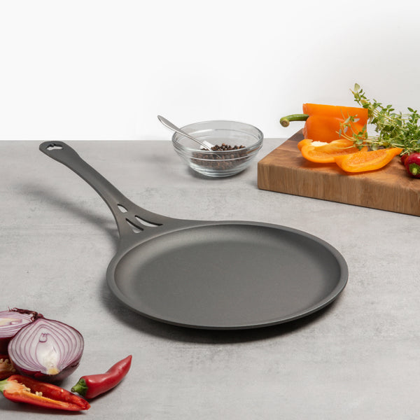 Solidteknics crepe pan