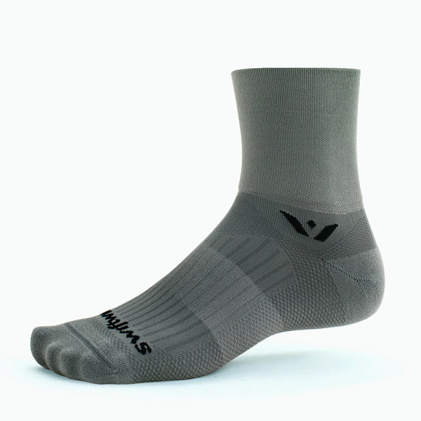 Swiftwick ASPIRE Four - Lightweight Quarter Crew Socks