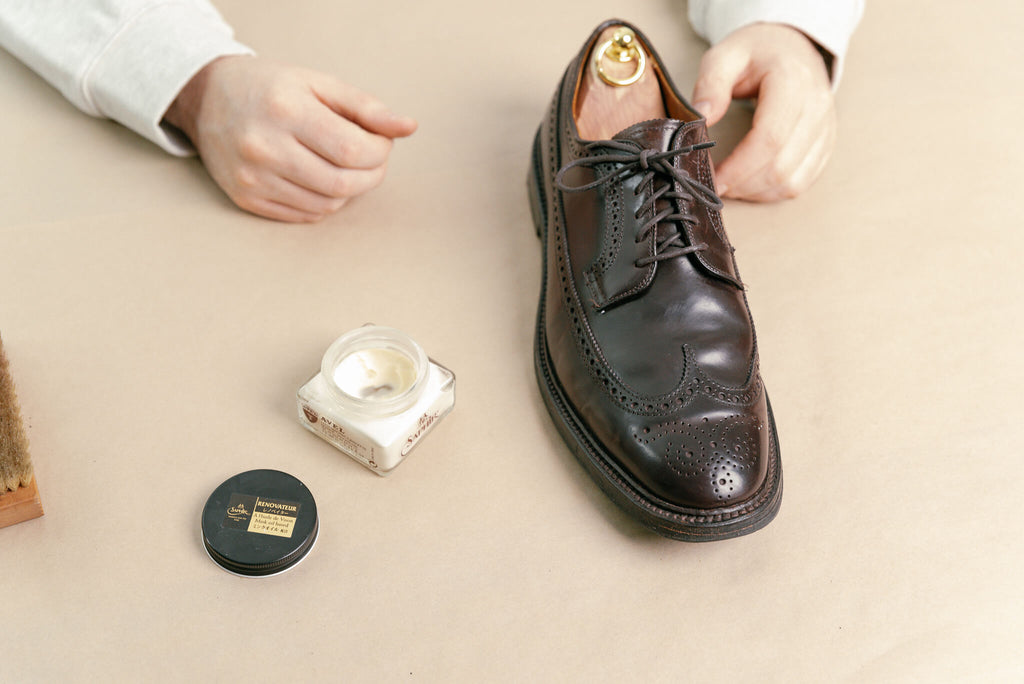 How To Use Saphir Renovateur (And When Not To) – Brillaré Shoe Care ...