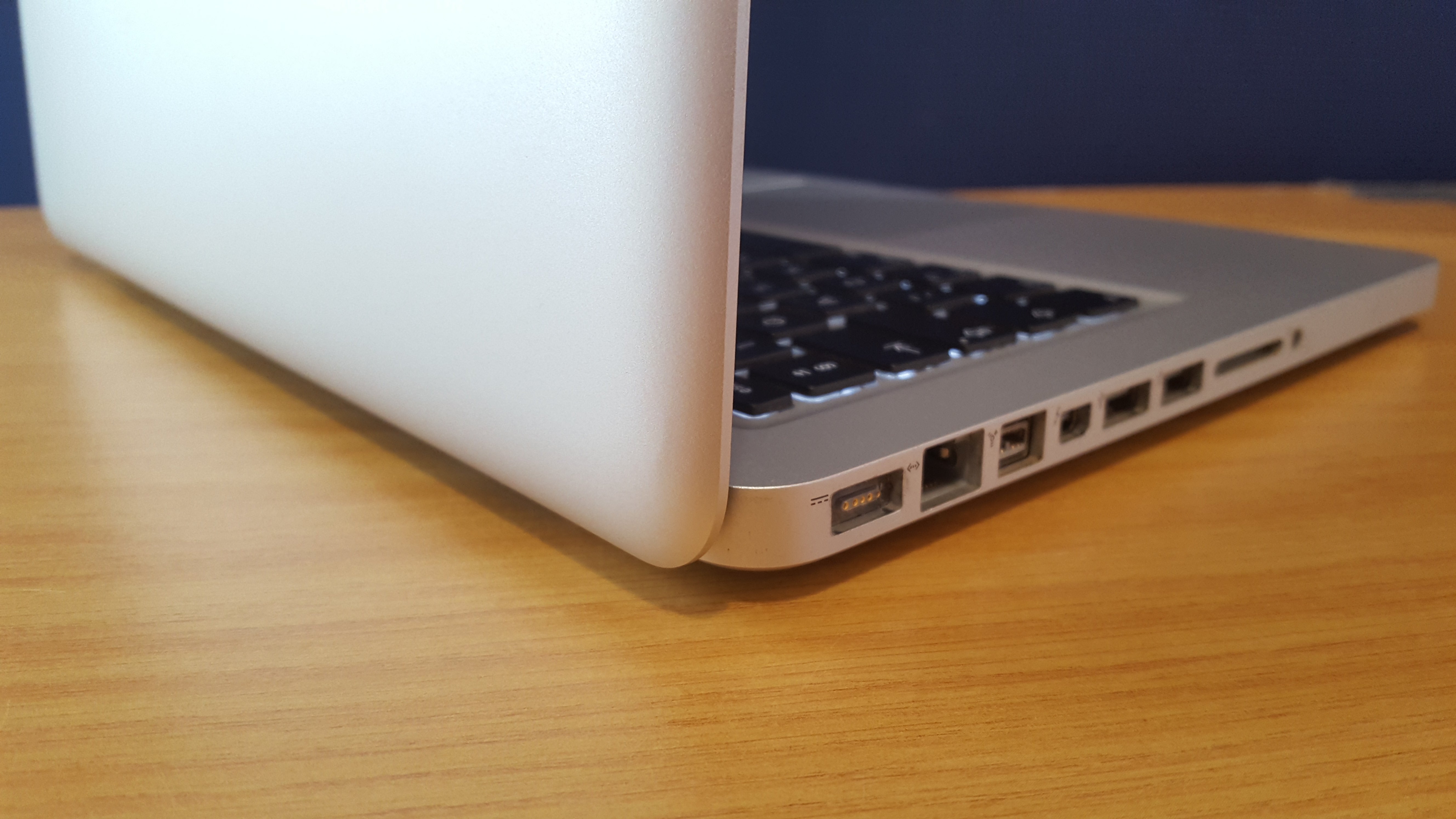 Apple Laptops - MacBook Pro "Core i7" 2.8 13" Late 2011, 4GB RAM, 500GB