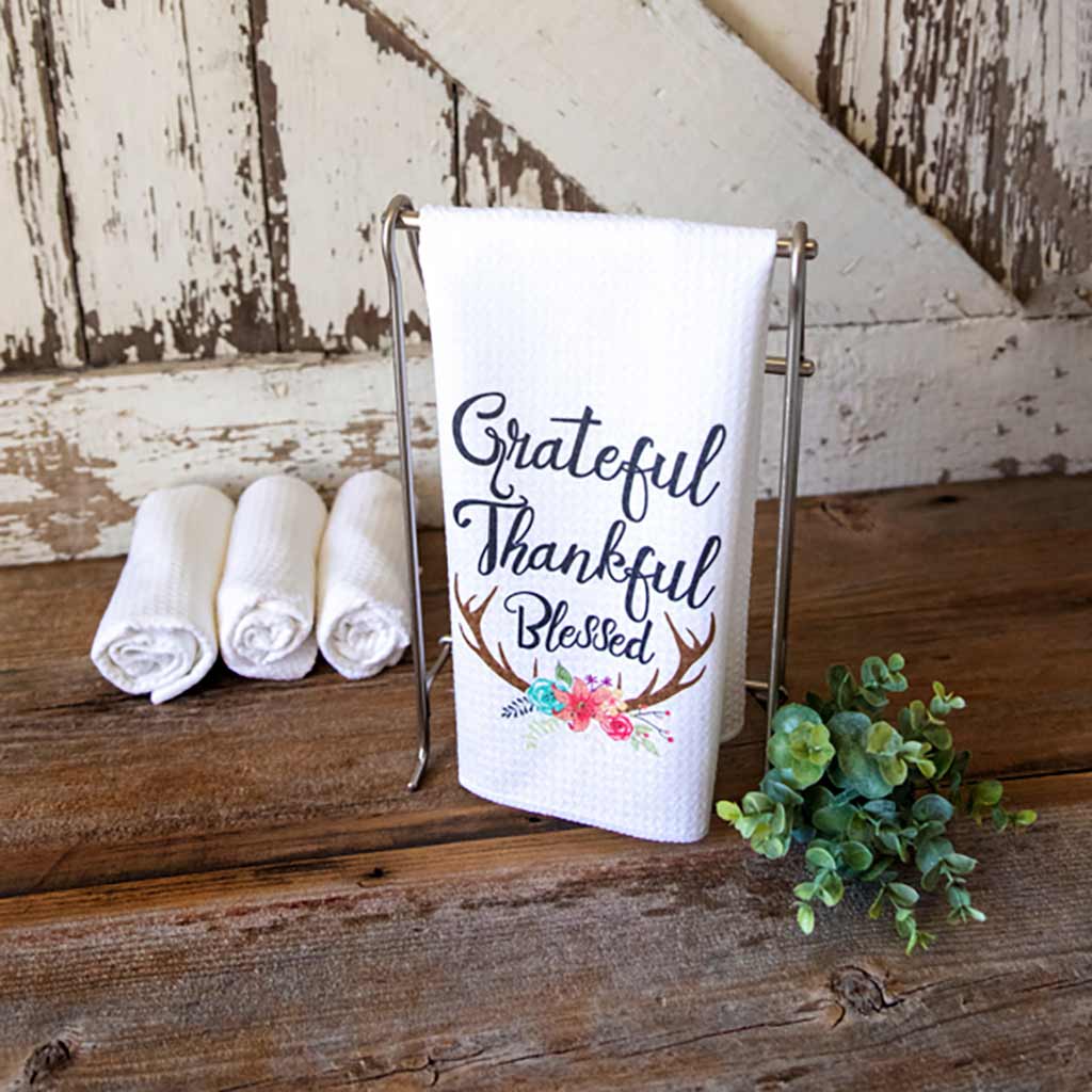 DIY Christmas Kitchen Towels - My Blessed Life™