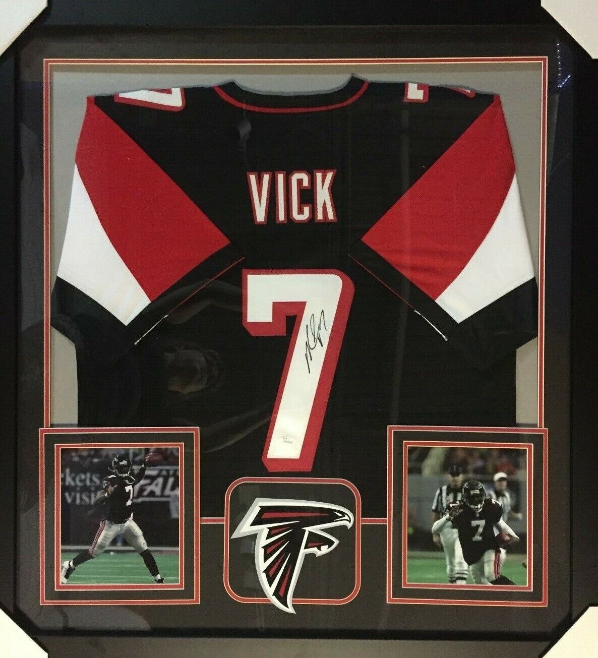 Michael Vick Signed Atlanta Falcons 35x 43 Framed Jersey (JSA