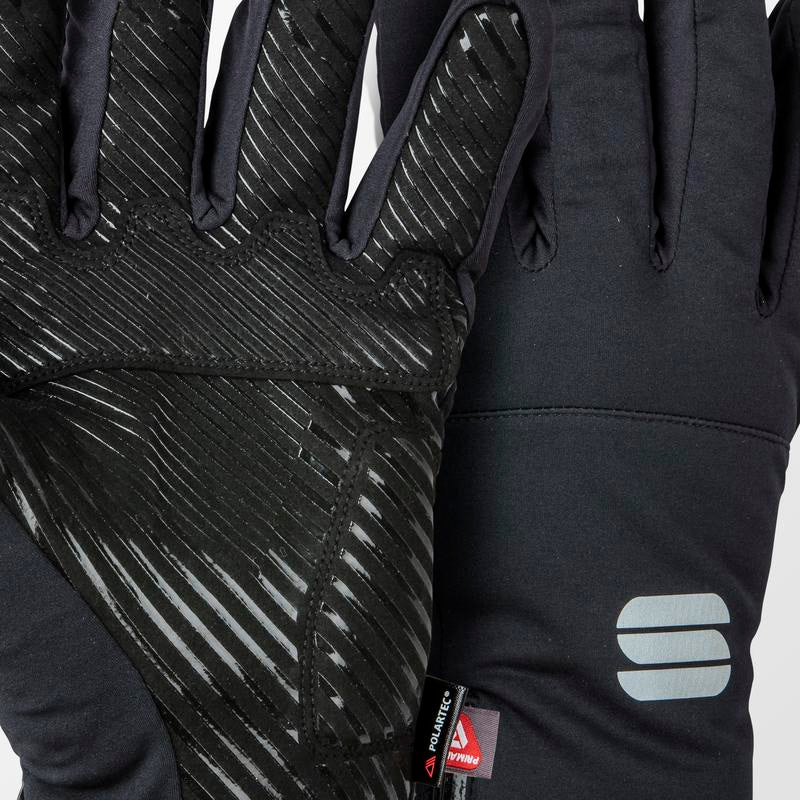 Closeup of Sportful Fiandre Gloves with palms and backs showing 