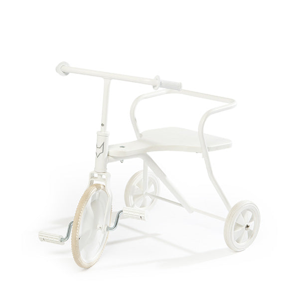 white tricycle