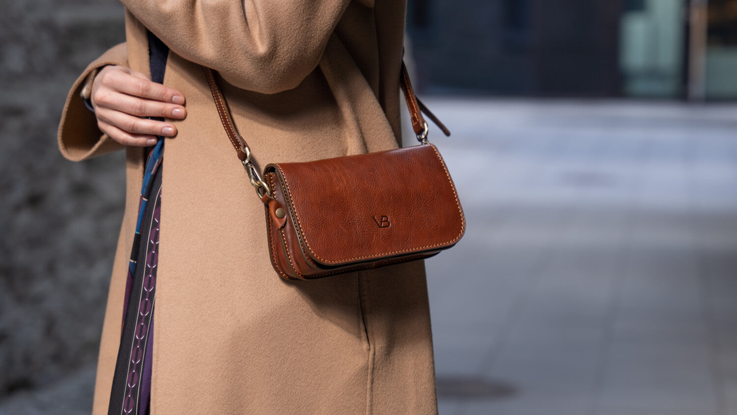 Small Leather Purse with Removable Shoulder Strap and Internal