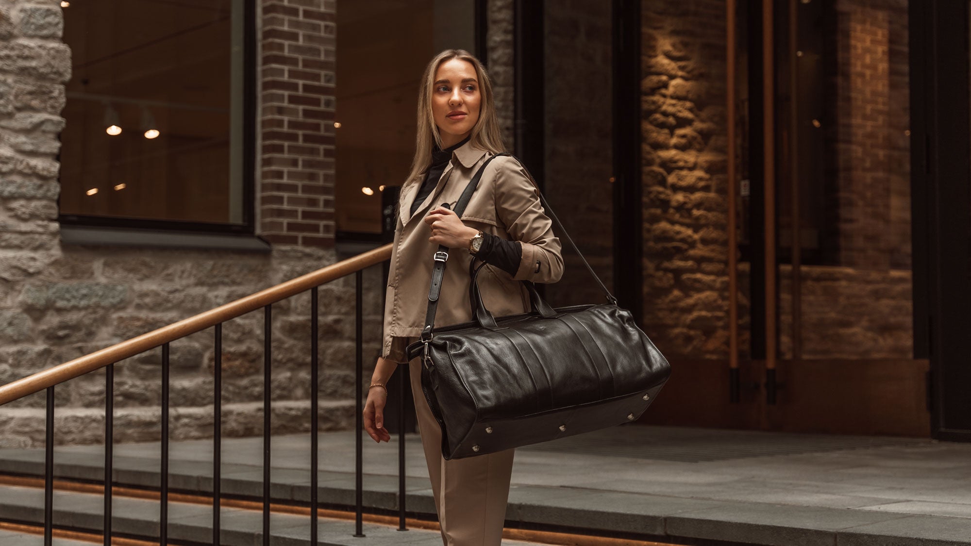 Women's Leather Travel Bags & Luggage - Von Baer