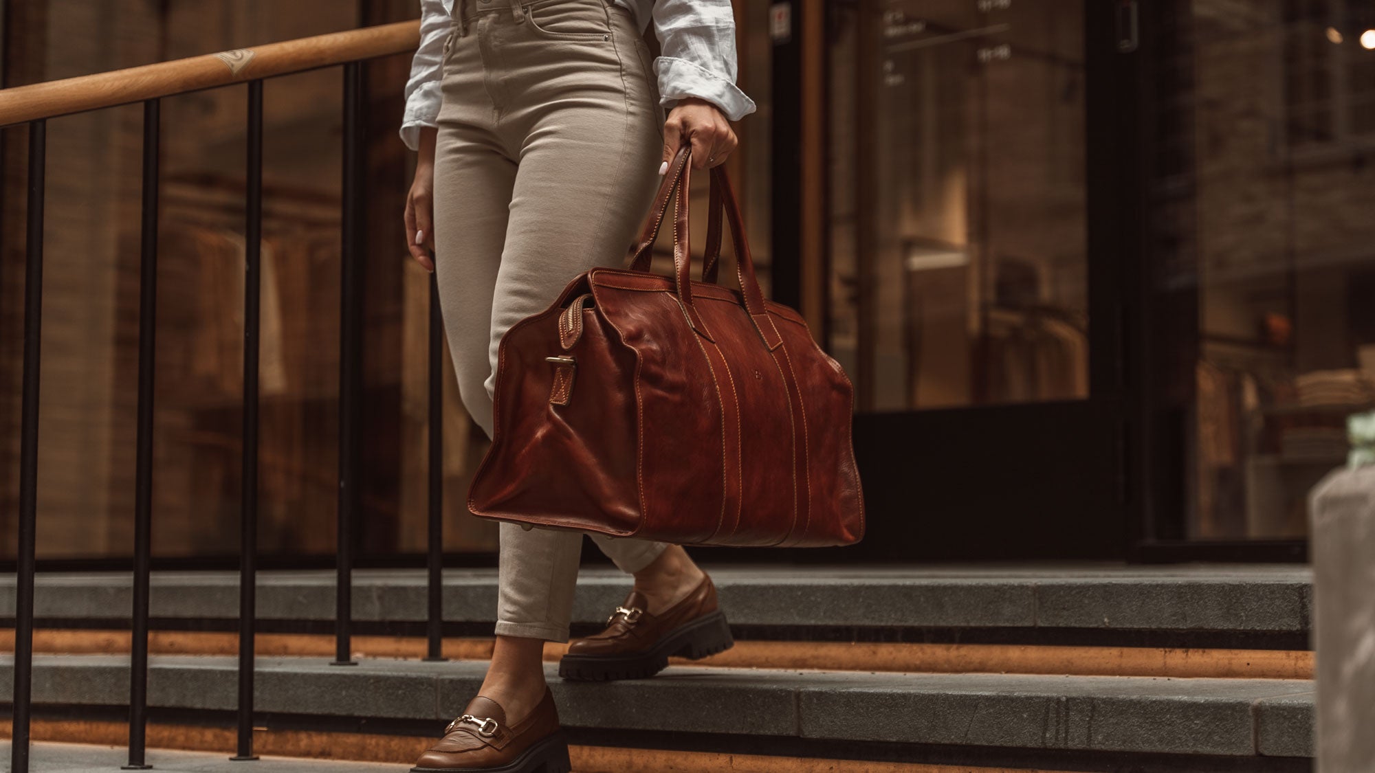 Best Stylish Weekender Bags for Women in 2023 – Von Baer