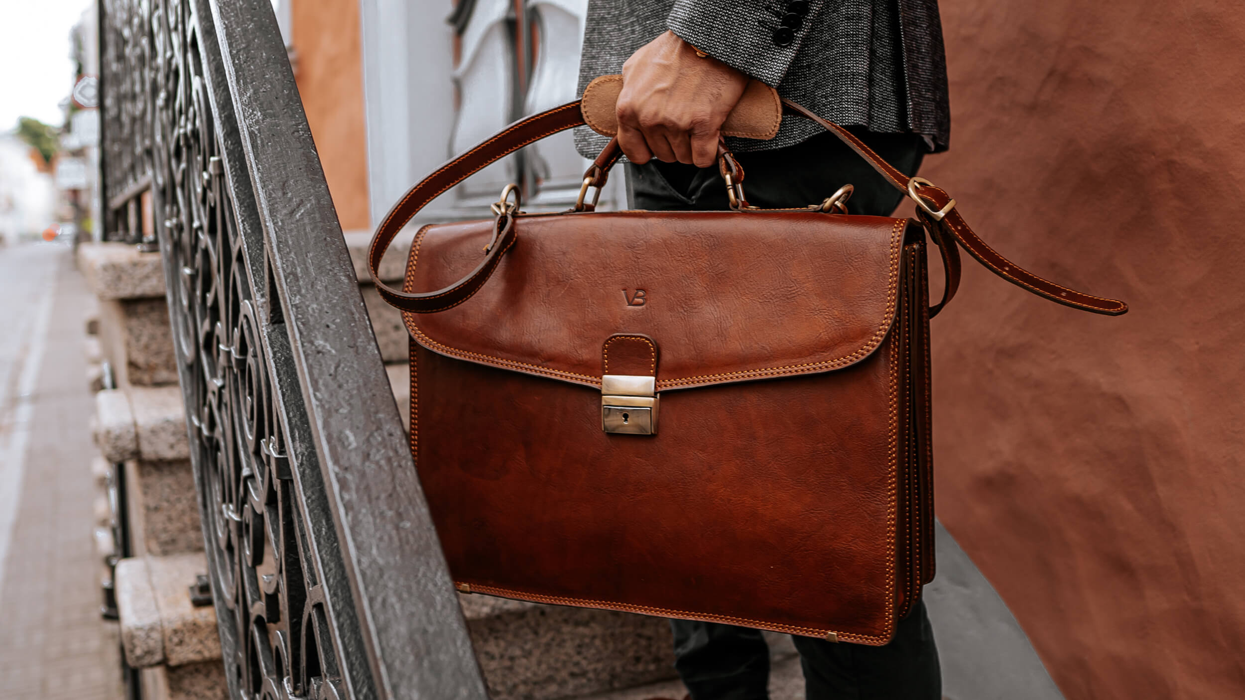 No.1 Premium Leather Briefcase (Full-Grain Leather) - Von Baer