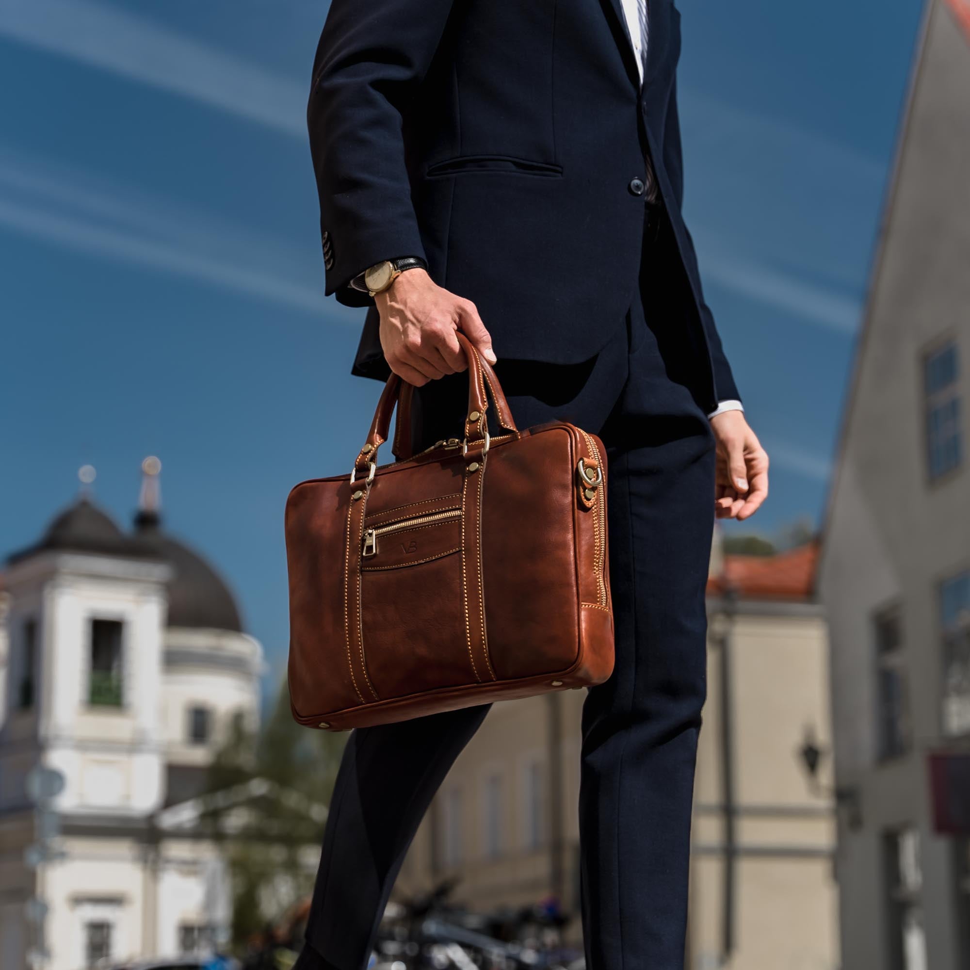 Best Leather Messenger Bags for Men 2023 – Von Baer