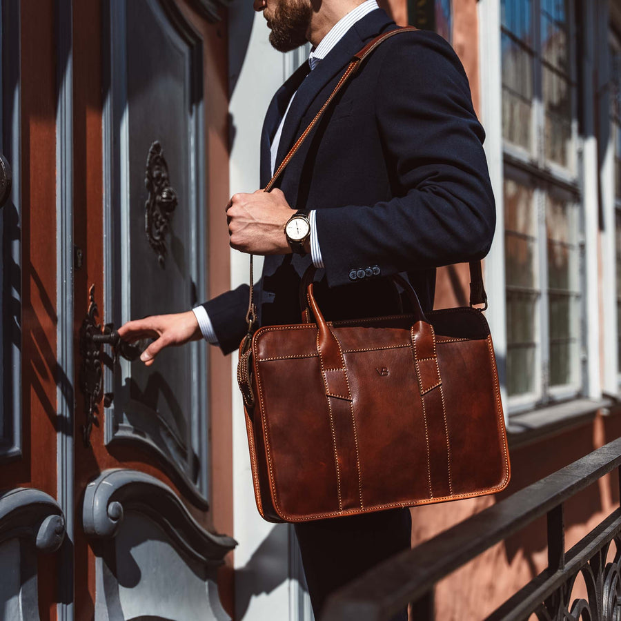 Messenger Bag Types & Style Guide – Von Baer