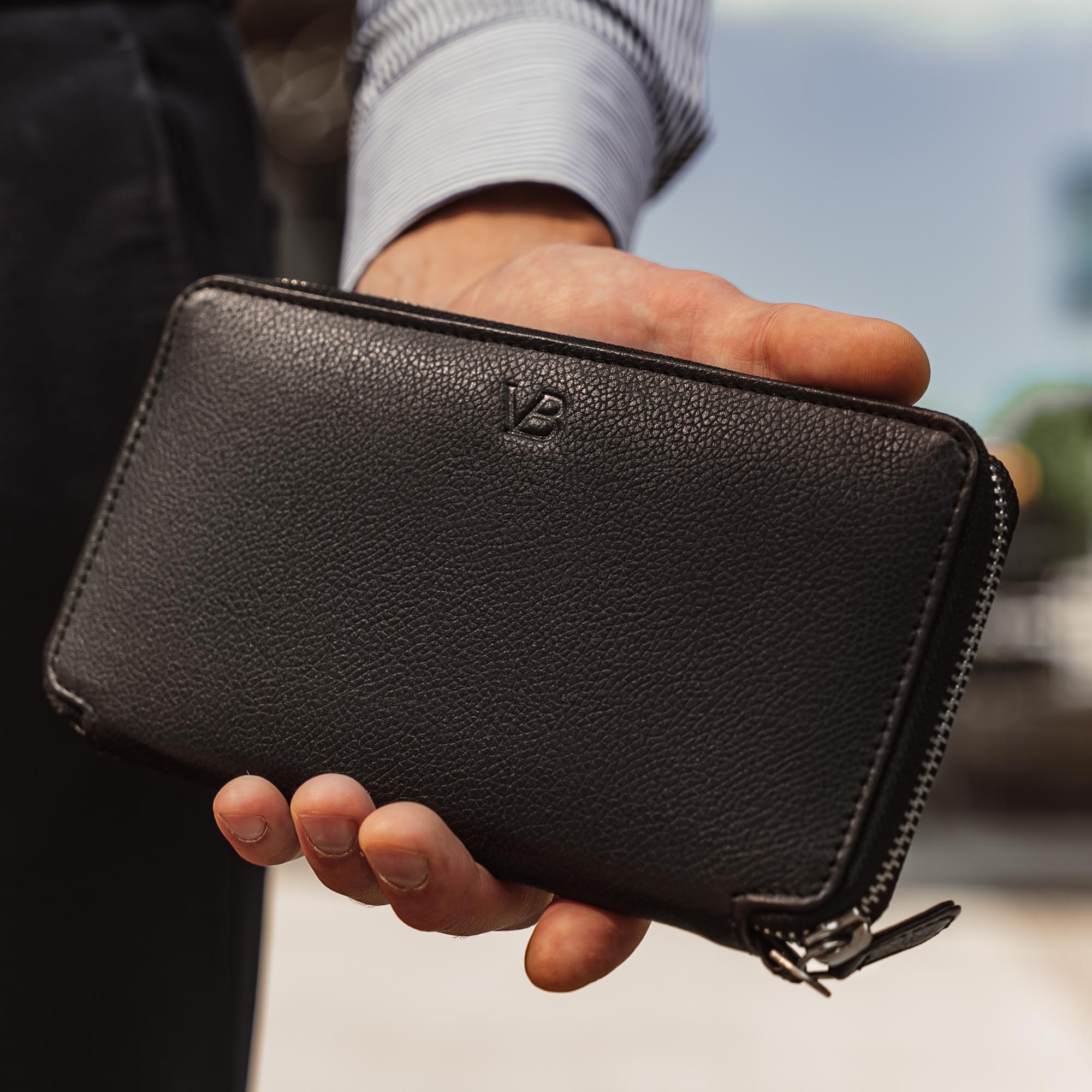 Louis Vuitton Leather Black Wallets for Men for sale