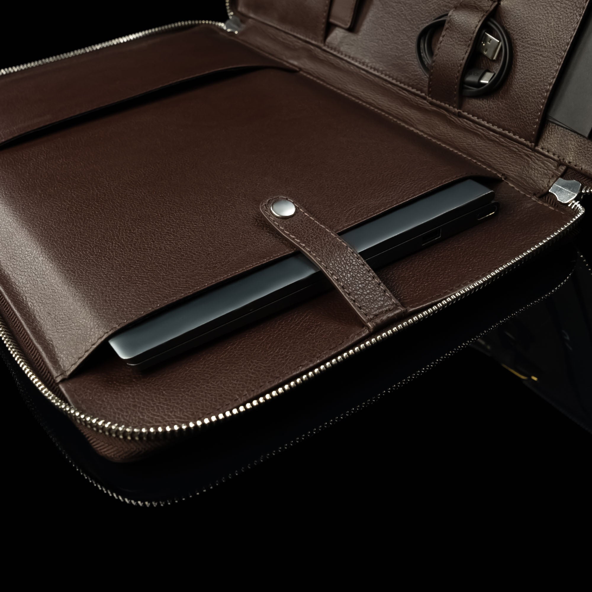 transmissie idee Zonnebrand Well-organized leather laptop case | Macbook sleeve - Von Baer