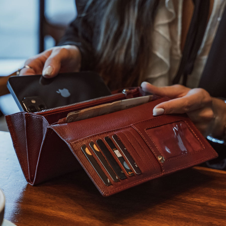 LOUIS VUITTON RED LEATHER CARD HOLDER – Caroline's Fashion Luxuries