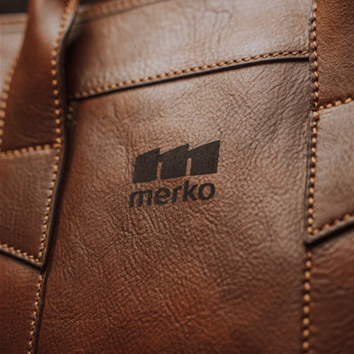 Leather Corporate Gifts for Women to Make an Impact