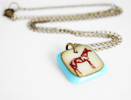 horse necklace in vintage colours with brass chain