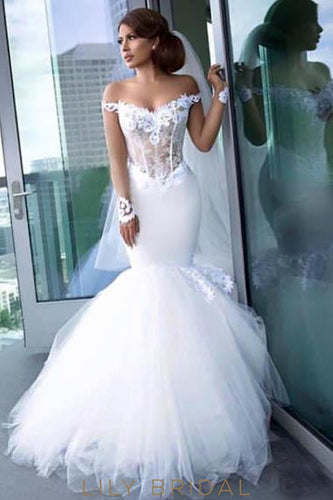 Applique Illusion Off Shoulder Cap Sleeves Mermaid Wedding Gown With Chapel Train