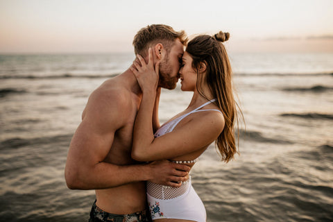 beach couple sex