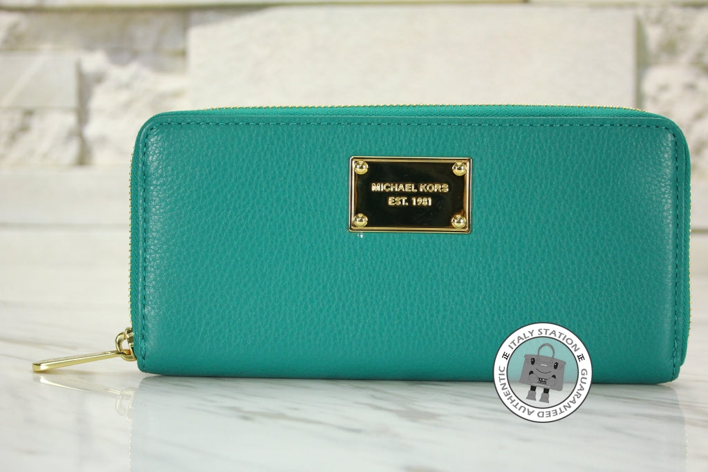 michael kors aqua purse