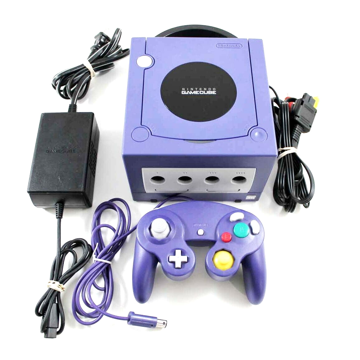 Гейм кьюб. Игровая приставка Nintendo GAMECUBE. Приставка Nintendo Cube. Nintendo GAMECUBE консоль. Nintendo GAMECUBE 2.