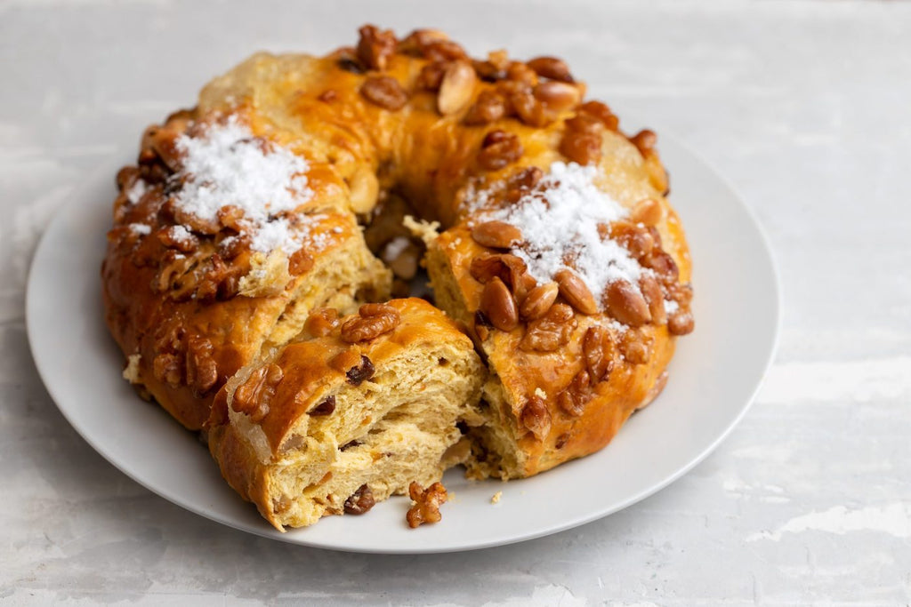 Portugais Traditionnel De Gâteau Du Roi De Bolo Rei Photo stock